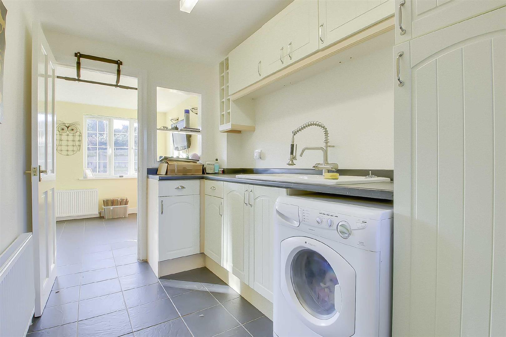 Yardley Road, Cosgrove, Milton Keynes